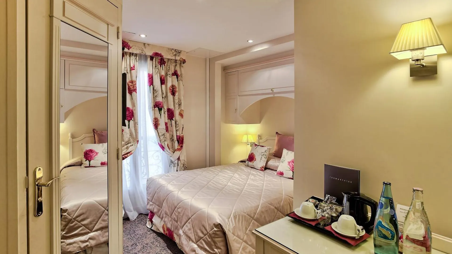 Hotel Queen Mary Opera Paris